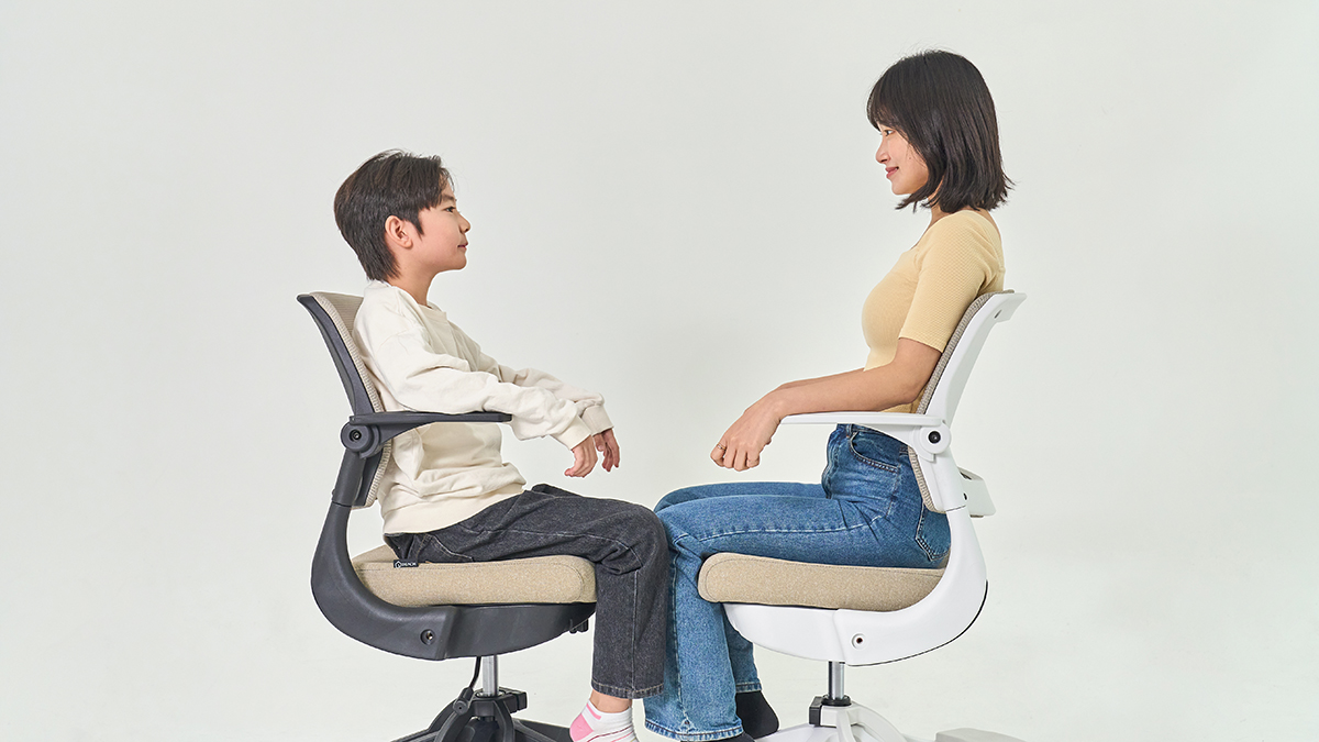 [의자]HEY~아담한 사이즈에 딱 맞는 의자!아이부터 어른까지 모두 OK