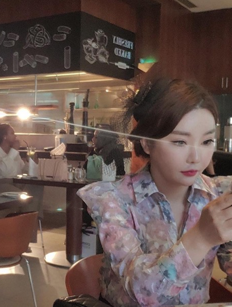 코미