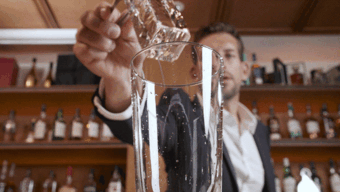 Put Ice+drink(용량쥴임).gif