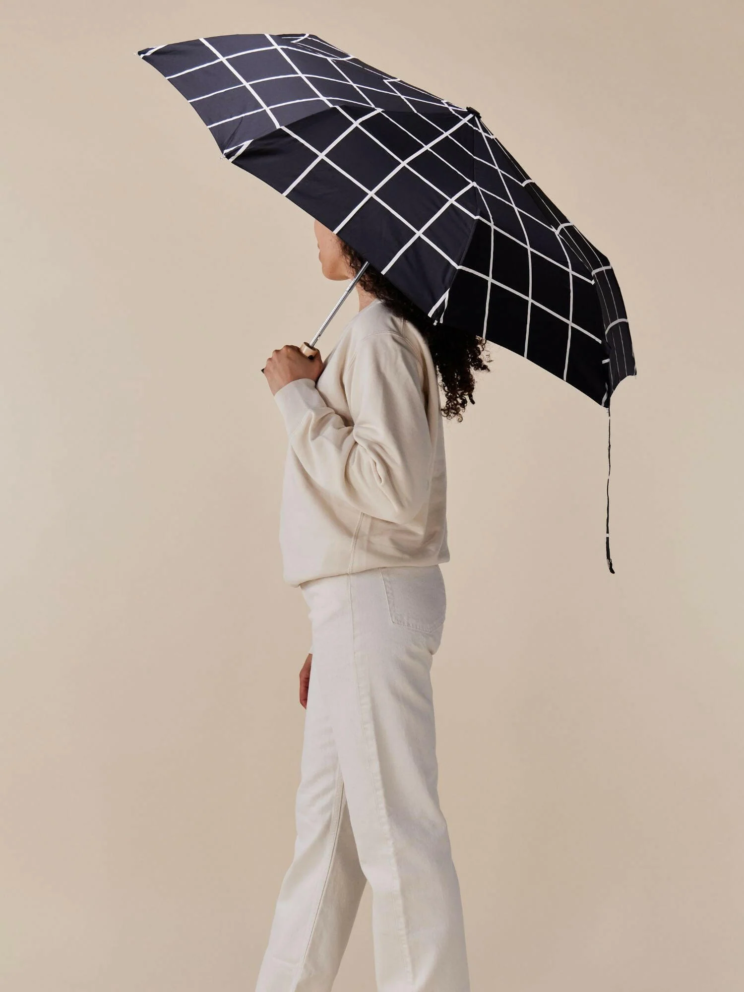 original-duckhead-black-grid-wind-resistant-best-umbrella.jpg