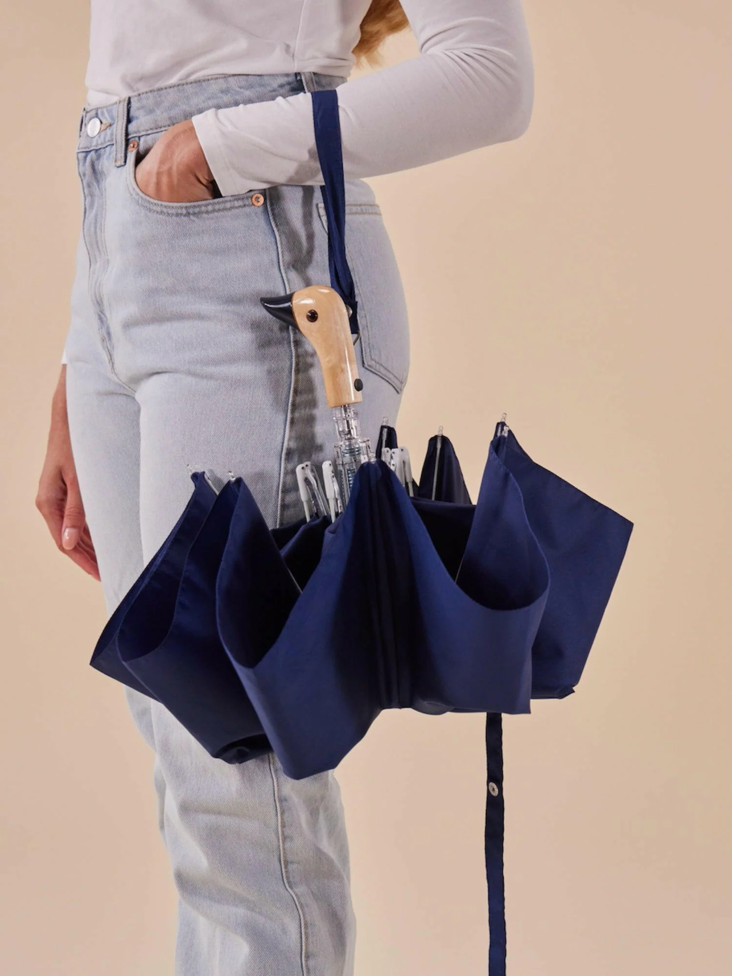 original-duckhead-navy-best-windproof-umbrella-5.jpg